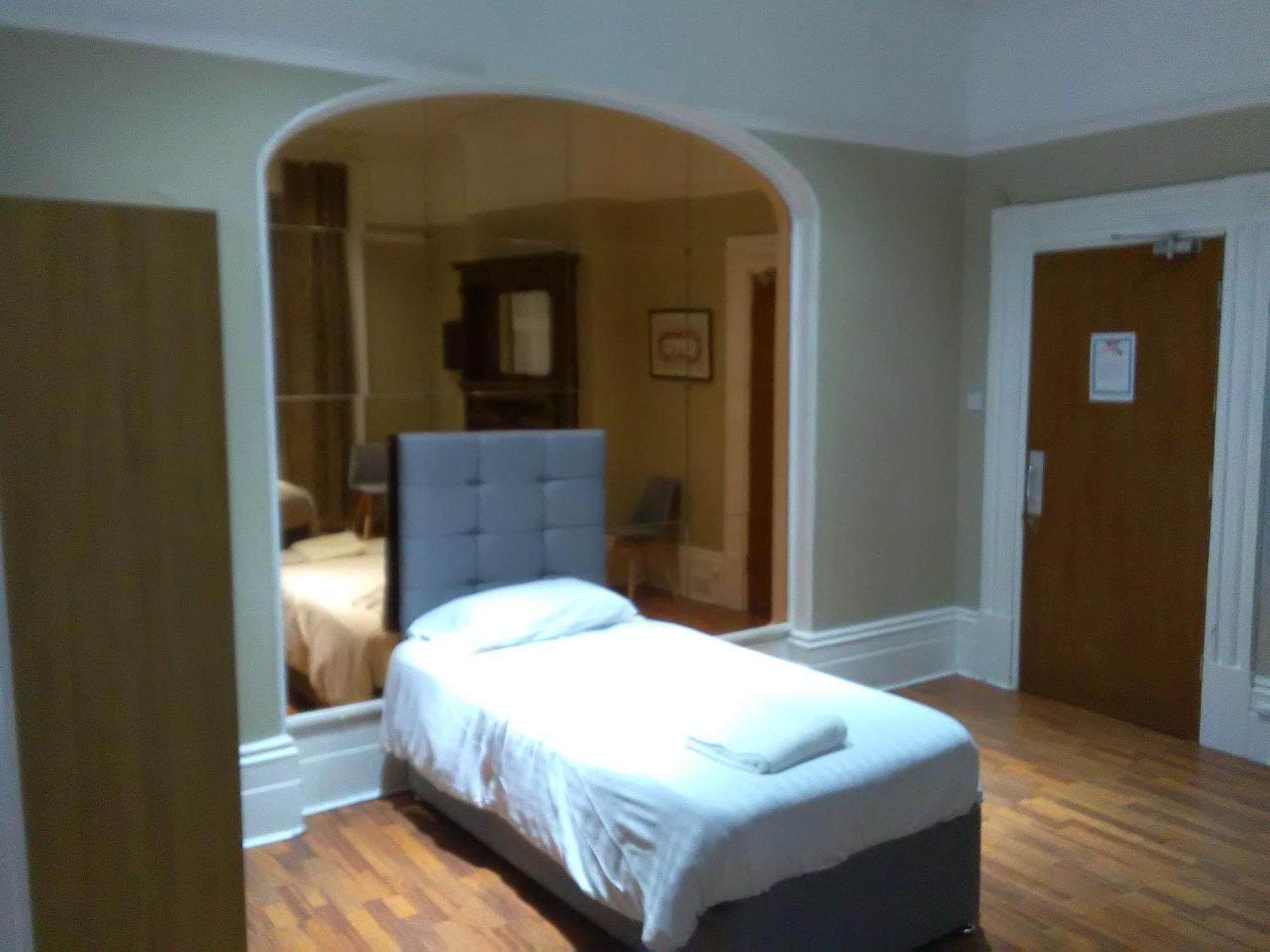 Clifton Hotel Newcastle 客房 照片